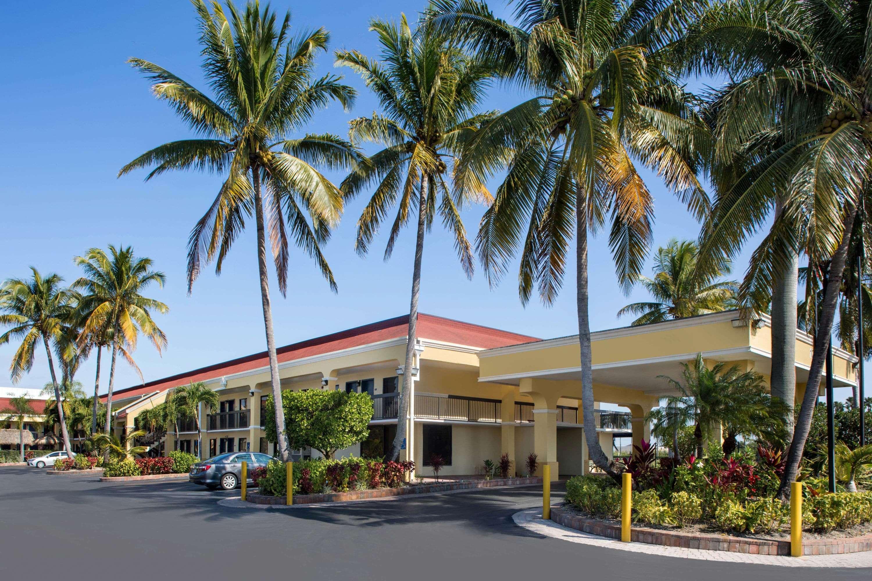 Days Inn By Wyndham Florida City Exterior foto