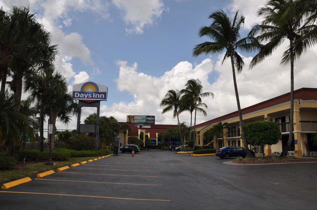 Days Inn By Wyndham Florida City Exterior foto